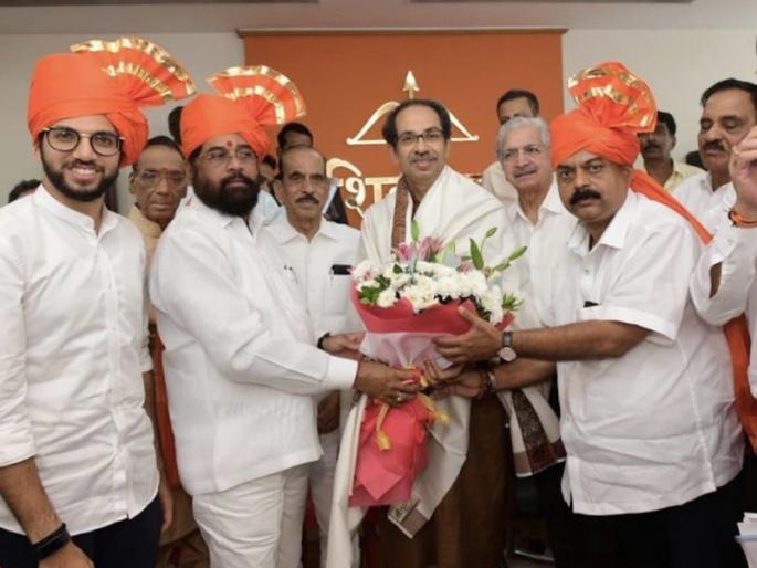 Maharashtra Election 2019: Eknath Shinde elected as Shiv Sena Legislative Party Leader | शिवसेनेची 'शिंदेशाही'; विधिमंडळ गटनेतेपदी पुन्हा एकमताने एकनाथ शिंदे Maharashtra Election 2019: Eknath Shinde elected as Shiv Sena Legislative Party Leader | शिवसेनेची 'शिंदेशाही'; विधिमंडळ गटनेतेपदी पुन्हा एकमताने एकनाथ शिंदे