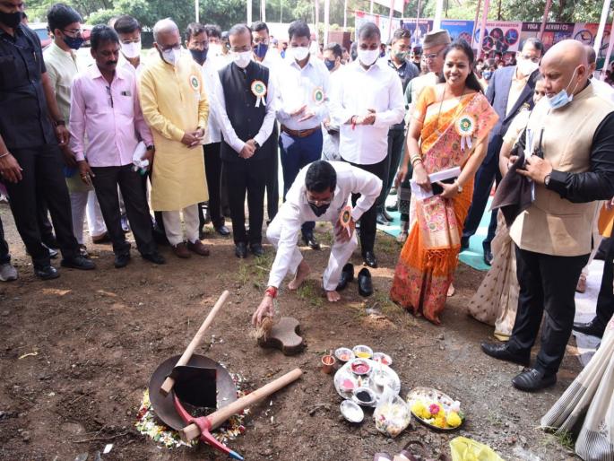 14 crore will be spent on Thane taluka sports complex Bhumi pujan in the corner | ठाण्याच्या तालुका क्रीडा संकुलावर होणार १४ कोटी खर्चे; पालकमंत्र्यांकडून कोपरीत भूमिपूजन 14 crore will be spent on Thane taluka sports complex Bhumi pujan in the corner | ठाण्याच्या तालुका क्रीडा संकुलावर होणार १४ कोटी खर्चे; पालकमंत्र्यांकडून कोपरीत भूमिपूजन
