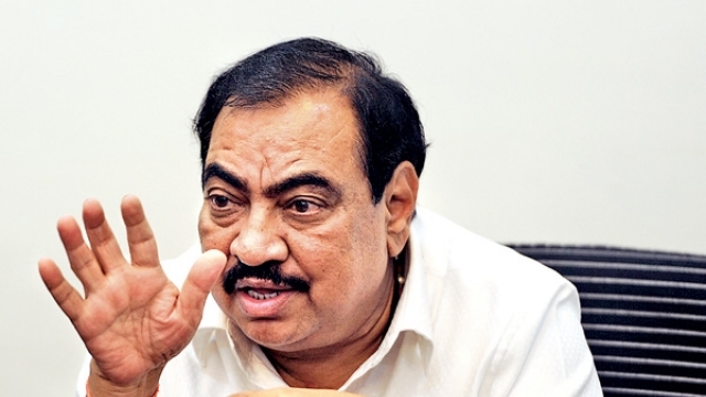 Not Rohini Khadse from Muktinagar, I am willing - Eknathrao Khadse | मुक्ताईनगरातून रोहिणी खडसे नव्हे, मीच इच्छुक - एकनाथराव खडसे
