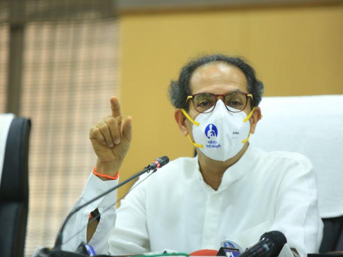 We will help to Farmers; CM Uddhav Thackeray Target BJP Devendra Fadnavis | “घोषणा देणारे गेले, आम्ही प्रत्यक्ष मदत करू”; मुख्यमंत्री उद्धव ठाकरेंचा देवेंद्र फडणवीसांना चिमटा We will help to Farmers; CM Uddhav Thackeray Target BJP Devendra Fadnavis | “घोषणा देणारे गेले, आम्ही प्रत्यक्ष मदत करू”; मुख्यमंत्री उद्धव ठाकरेंचा देवेंद्र फडणवीसांना चिमटा