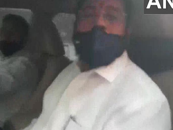 Shiv Sena's minister Eknath Shinde came to Silver Oak; talks with Sharad Pawar | अनिल देशमुख दिल्लीला, शिवसेनेचे एकनाथ शिंदे सिल्व्हर ओकवर; शरद पवारांसोबत खलबते Shiv Sena's minister Eknath Shinde came to Silver Oak; talks with Sharad Pawar | अनिल देशमुख दिल्लीला, शिवसेनेचे एकनाथ शिंदे सिल्व्हर ओकवर; शरद पवारांसोबत खलबते