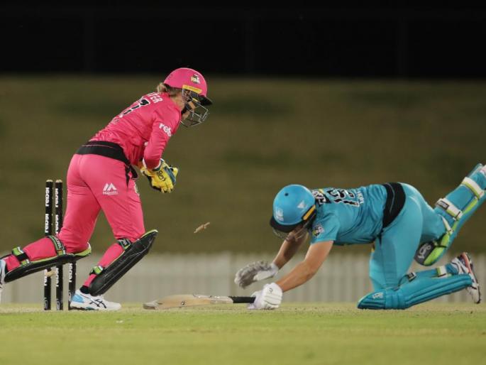 Velocity's thrilling winning opener, Supernova's runaway defeat | वेलोसिटीची थरारक विजयी सलामी, सुषमा वर्मा, सुन लूसची निर्णायक फटकेबाजी