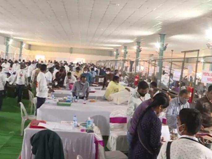 Legislative Council elections: month-long training; However, the counting was delayed | विधानपरिषद निवडणूक : महिनाभर प्रशिक्षण; तरीही मतमोजणीला झाला उशीर Legislative Council elections: month-long training; However, the counting was delayed | विधानपरिषद निवडणूक : महिनाभर प्रशिक्षण; तरीही मतमोजणीला झाला उशीर