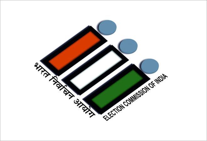 Notice to 8 candidates from Nagpur and 5 candidates from Ramtek | नागपुरातील ८ तर रामटेकमधील ५ उमेदवारांना नोटीस