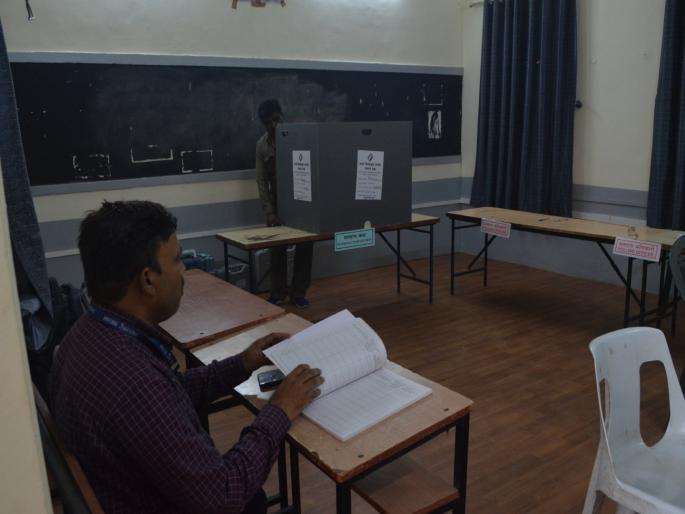 Pune has the second highest number of voters in the state 88 lakh citizens will decide the future of 303 candidates | राज्यातील दुसऱ्या क्रमांकाचे सर्वाधिक मतदार पुण्यात; ८८ लाख नागरिक ठरवणार ३०३ उमेदवारांचे भविष्य Pune has the second highest number of voters in the state 88 lakh citizens will decide the future of 303 candidates | राज्यातील दुसऱ्या क्रमांकाचे सर्वाधिक मतदार पुण्यात; ८८ लाख नागरिक ठरवणार ३०३ उमेदवारांचे भविष्य