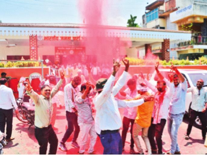 Maharashtra Lok Sabha election results 2024: Confusion of candidate selection, lack of coordination, percentage of grand alliance falls  | Maharashtra Lok Sabha election results 2024: उमेदवार निवडीचा गाेंधळ, समन्वयाच्या अभावामुळे महायुतीचा टक्का घसरला  Maharashtra Lok Sabha election results 2024: Confusion of candidate selection, lack of coordination, percentage of grand alliance falls  | Maharashtra Lok Sabha election results 2024: उमेदवार निवडीचा गाेंधळ, समन्वयाच्या अभावामुळे महायुतीचा टक्का घसरला