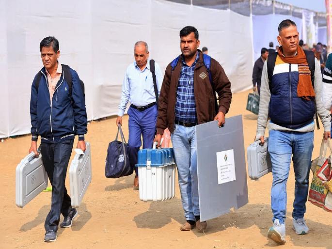 Election 2024: Heatwave in India : Time becomes sun for employees on election duty; 58 people died, most in 'this' state... | इलेक्शन ड्युटीवरील कर्मचाऱ्यांसाठी काळ बनला सूर्य; 58 जणांचा मृत्यू, सर्वाधिक 'या' राज्यात... Election 2024: Heatwave in India : Time becomes sun for employees on election duty; 58 people died, most in 'this' state... | इलेक्शन ड्युटीवरील कर्मचाऱ्यांसाठी काळ बनला सूर्य; 58 जणांचा मृत्यू, सर्वाधिक 'या' राज्यात...