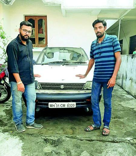 Electric cars made by two youths in Nagpur | नागपुरातील दोन तरुणांनी तयार केली इलेक्ट्रीक कार  Electric cars made by two youths in Nagpur | नागपुरातील दोन तरुणांनी तयार केली इलेक्ट्रीक कार