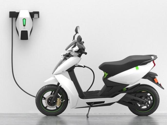 Take an e-scooter; But what about complaints? 12 thousand complaints against companies, central government will investigate | ई-स्कूटर घ्या; पण तक्रारींचे काय? कंपन्यांविराेधात १२ हजार तक्रारी, केंद्र सरकार करणार चाैकशी Take an e-scooter; But what about complaints? 12 thousand complaints against companies, central government will investigate | ई-स्कूटर घ्या; पण तक्रारींचे काय? कंपन्यांविराेधात १२ हजार तक्रारी, केंद्र सरकार करणार चाैकशी
