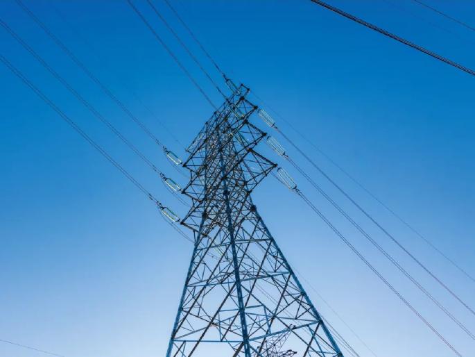 Latur: While hoisting the Panchsheel flag, an iron pipe got stuck to the high-voltage power lines; two died | Latur: पंचशील ध्वज लावताना उच्चदाबाच्या वीज तारांना लोखंडी पाईप चिकटला; दोघांचा मृत्यू Latur: While hoisting the Panchsheel flag, an iron pipe got stuck to the high-voltage power lines; two died | Latur: पंचशील ध्वज लावताना उच्चदाबाच्या वीज तारांना लोखंडी पाईप चिकटला; दोघांचा मृत्यू