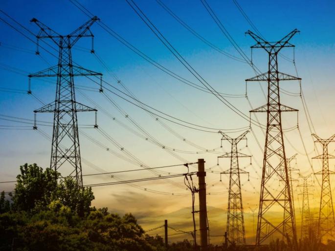 5 to 10% price hike shocks electricity consumers; Hearing on Mahavitaran's price fixing on Tuesday | ५ ते १०% दरवाढीचा वीज ग्राहकांना शॉक; महावितरणच्या दर निश्चितीवर मंगळवारी सुनावणी 5 to 10% price hike shocks electricity consumers; Hearing on Mahavitaran's price fixing on Tuesday | ५ ते १०% दरवाढीचा वीज ग्राहकांना शॉक; महावितरणच्या दर निश्चितीवर मंगळवारी सुनावणी