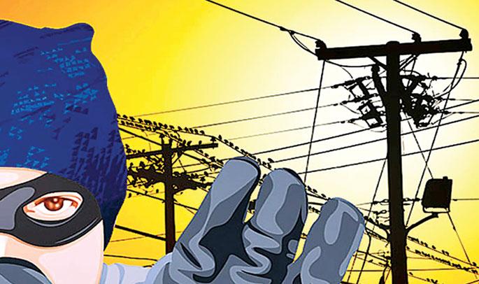 Nine and half lakh electric was found in a single house at Achole | आचोळे येथे एकाच घरात आढळली साडेनऊ लाखांची वीजचोरी