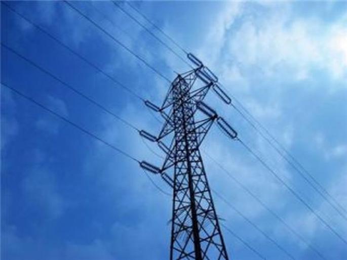 Electricity on electricity distribution system, power distribution on Mahavitaran | वीज यंत्रणेची कामे होईनात, आडमुठेपणाची महावितरणवर वीज Electricity on electricity distribution system, power distribution on Mahavitaran | वीज यंत्रणेची कामे होईनात, आडमुठेपणाची महावितरणवर वीज