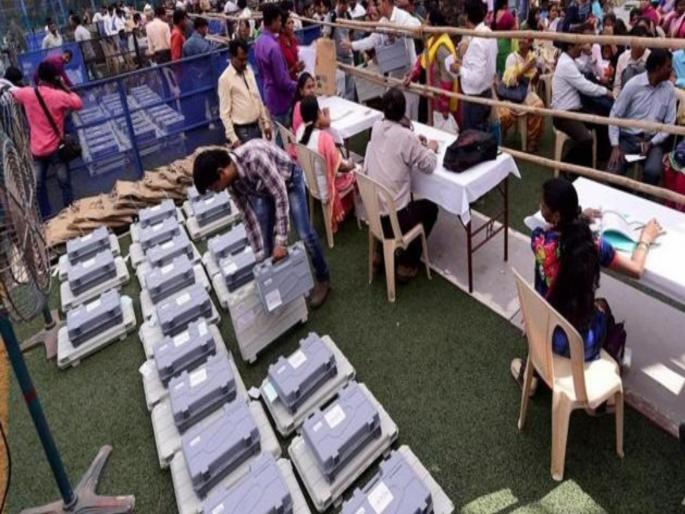 Zilla Parishad Election news teachers who have passed the Teacher Eligibility Test are excluded from election work | Zilla Parishad Election : शिक्षक पात्रता परीक्षार्थी शिक्षकांना निवडणुकीच्या कामकाजातून वगळले Zilla Parishad Election news teachers who have passed the Teacher Eligibility Test are excluded from election work | Zilla Parishad Election : शिक्षक पात्रता परीक्षार्थी शिक्षकांना निवडणुकीच्या कामकाजातून वगळले