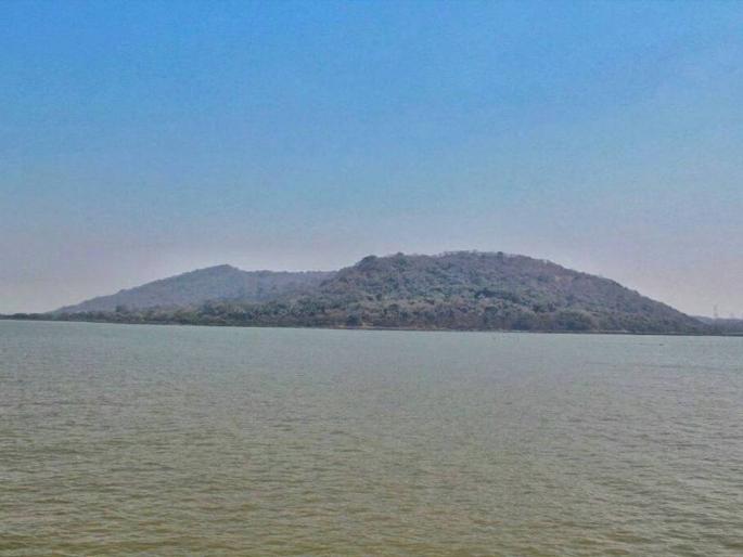 Protective wall for Elephanta's safety | एलिफंटाच्या सुरक्षिततेसाठी उभारणार संरक्षण भिंत Protective wall for Elephanta's safety | एलिफंटाच्या सुरक्षिततेसाठी उभारणार संरक्षण भिंत