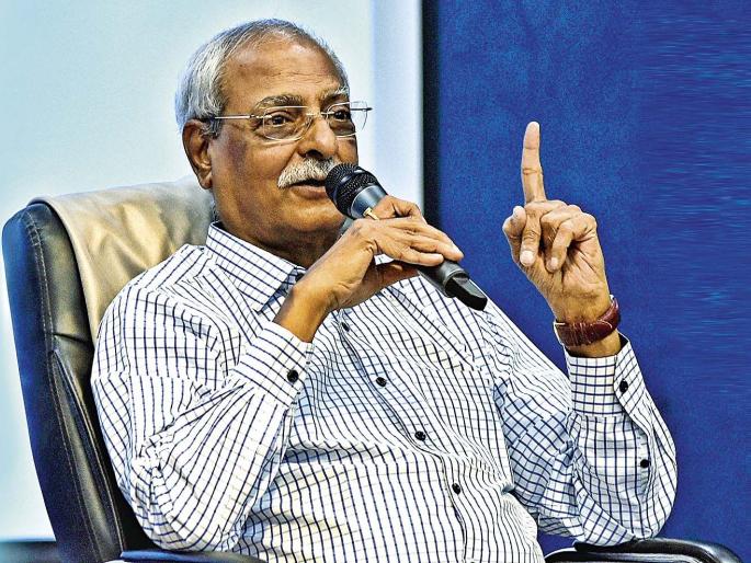 Mahesh elkunchwar lashes out at the sheer laziness of Marathi populous | मराठी माणसाला आळसच फार - महेश एलकुंचवार