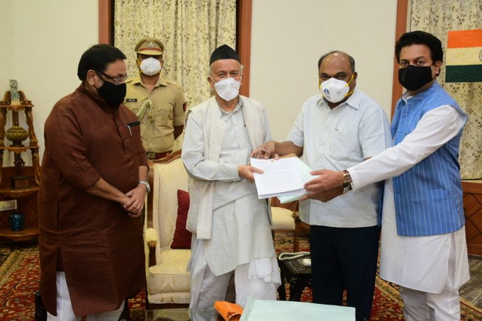 Opportunity from the ruling party for 12 governor-appointed seats; Loyal waiting | राज्यपाल नियुक्त १२ जागांसाठी सत्ताधारी पक्षाकडून आयारामांना संधी; निष्ठावंत प्रतिक्षेत Opportunity from the ruling party for 12 governor-appointed seats; Loyal waiting | राज्यपाल नियुक्त १२ जागांसाठी सत्ताधारी पक्षाकडून आयारामांना संधी; निष्ठावंत प्रतिक्षेत