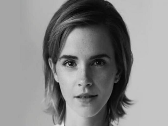 Kathua Rape Case: Emma Watson's tweet in support of Kathua rape victim's lawyer, Deepika Singh Rajawat | Kathua Rape Case : हॉलिवूड अभिनेत्री एमा वॉटसनं व्यक्त केला संताप आणि म्हणाली...  Kathua Rape Case: Emma Watson's tweet in support of Kathua rape victim's lawyer, Deepika Singh Rajawat | Kathua Rape Case : हॉलिवूड अभिनेत्री एमा वॉटसनं व्यक्त केला संताप आणि म्हणाली...