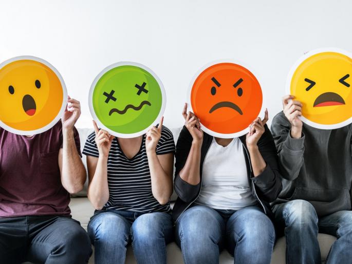 coronavirus : practice mental & emotional hygiene in corona crisis. | coronavirus : चिंतेची काजळी धरलेलं मन, कोरोना काळात कसं स्वच्छ कराल ? इमोशनल हायजिनचं  काय ? coronavirus : practice mental & emotional hygiene in corona crisis. | coronavirus : चिंतेची काजळी धरलेलं मन, कोरोना काळात कसं स्वच्छ कराल ? इमोशनल हायजिनचं  काय ?