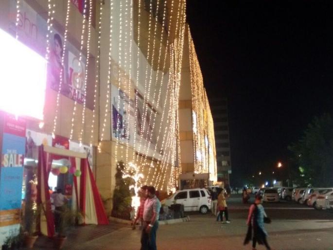 Empree mall revised plan rejects: Information in the High Court | एम्प्रेस मॉलचा सुधारित आराखडा नामंजूर : हायकोर्टात माहिती Empree mall revised plan rejects: Information in the High Court | एम्प्रेस मॉलचा सुधारित आराखडा नामंजूर : हायकोर्टात माहिती