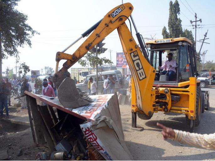 In Hingoli city encroachment remove campaign starts again | हिंगोली शहरात नगरपालिकेची पुन्हा अतिक्रमण हटाव मोहीम In Hingoli city encroachment remove campaign starts again | हिंगोली शहरात नगरपालिकेची पुन्हा अतिक्रमण हटाव मोहीम