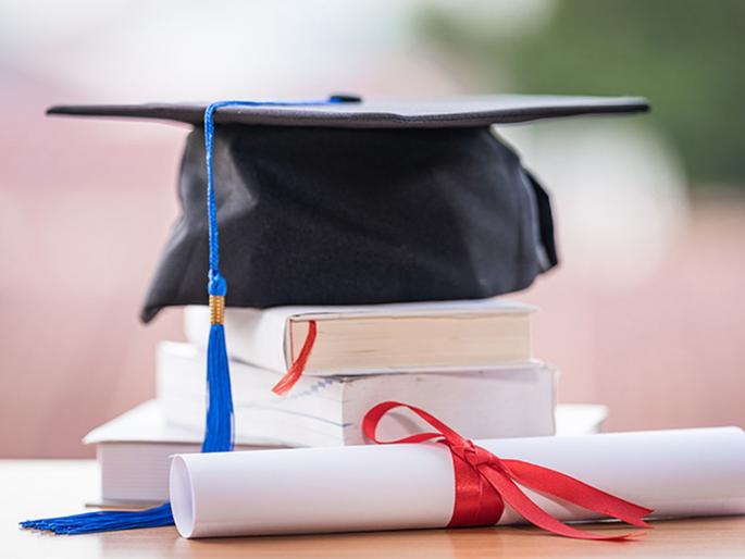 Due to withholding of results, the fate of 3 thousand engineering students hangs in the balance | निकाल रखडल्याने इंजिनिअरिंगच्या तीन हजार विद्यार्थ्यांचे भवितव्य टांगणीला