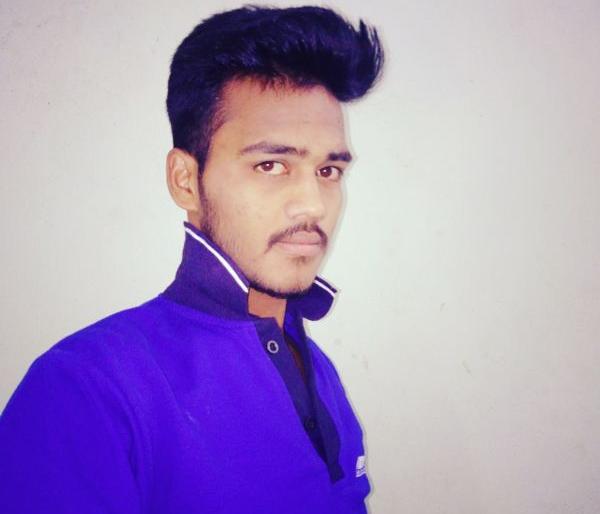 Engineer dies after getting stuck in machine | अभियंत्याचा मशीनमध्ये अडकून मृत्यू Engineer dies after getting stuck in machine | अभियंत्याचा मशीनमध्ये अडकून मृत्यू