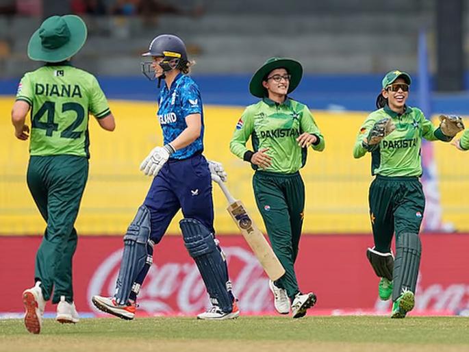 Despite dominating, Pakistan settles for one point; England avoid defeat due to rain interruption | वर्चस्व गाजवूनही पाकचे एका गुणावर समाधान; पावसाच्या व्यत्ययामुळे इंग्लंडचा पराभव टळला