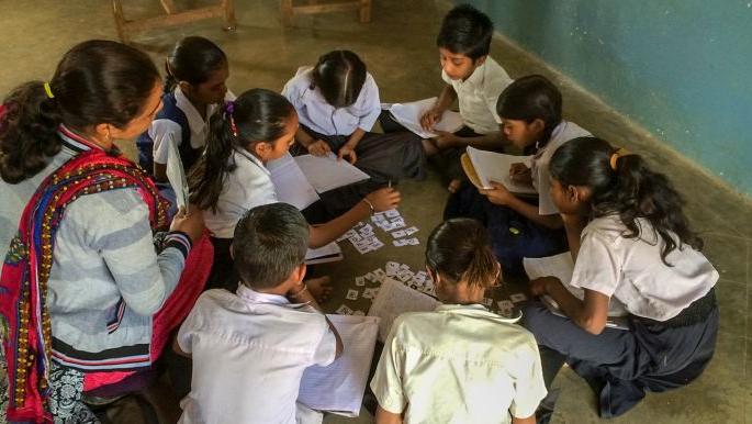 English language lessons for children through innovative activities | नाविण्यपूर्ण उपक्रमातून मुलांना इंग्रजी विषयाचे धडे