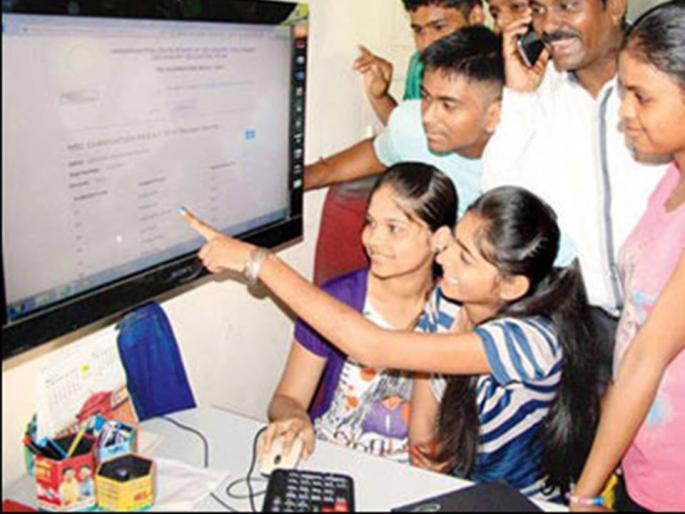 Fake website of XII results goes viral | बारावीच्या निकालांची बनावट वेबसाईट व्हायरल