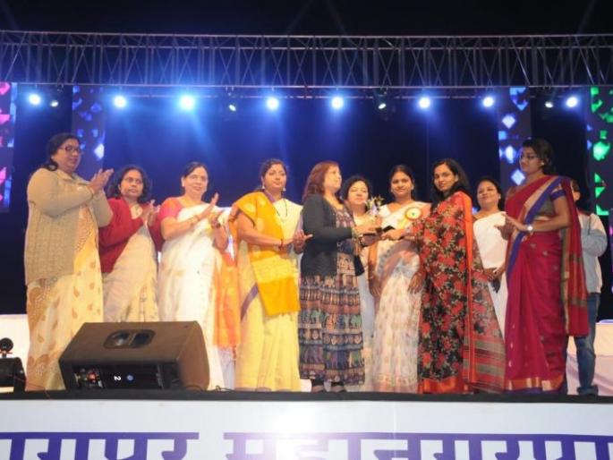 Do not fall into the mirage of empowering become ruler! Smita Kale | सबलीकरणाच्या मृगजळात न अडकता शासनक र्त्या व्हा! स्मिता काळे