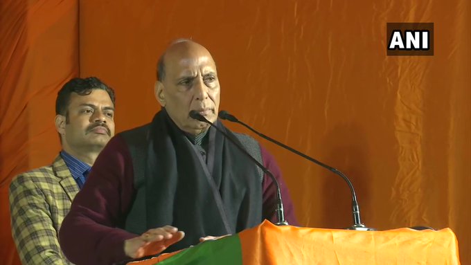 India will give citizenship to Muslims coming from Pakistan - Defense Minister Rajnath Singh | पाकिस्तानातून येणाऱ्या मुस्लिमांनाही देणार भारताचं नागरिकत्व - संरक्षणमंत्री राजनाथ सिंह 