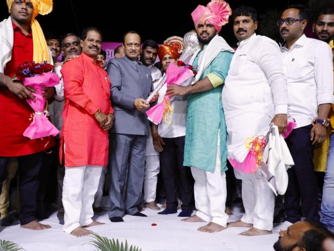 'You have given ass to Ajit Pawar who has never wrestled, then ...' | 'कधीही कुस्तीचा लंगोट न घातलेल्या अजित पवारांना तुम्ही गदा दिली, मग...'