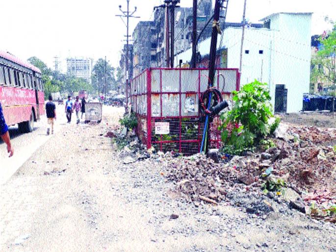 Shahad-Murbad road work is delay, add to traffic in Ulhasnagar | शहाड-मुरबाड रस्त्याची रखडपट्टी, उल्हासनगरमध्ये वाहतूककोंडीत भर