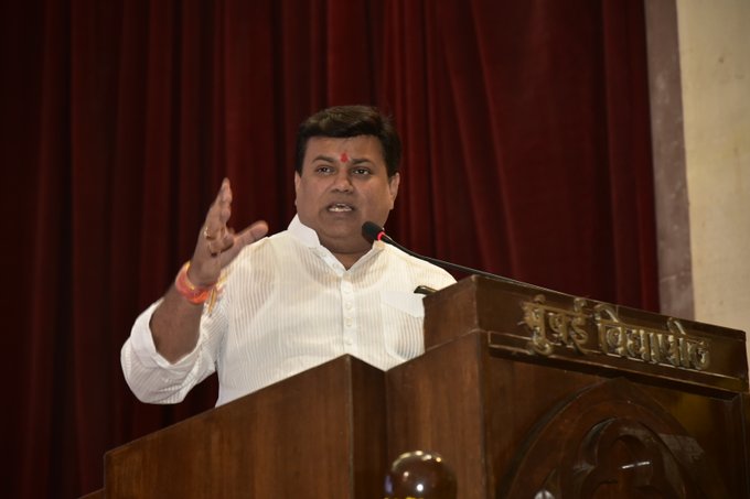 Will take the stand of students in 90 days for Independent Konkan University Says Minister Uddin Samant pnm | स्वतंत्र कोकण विद्यापीठासाठी ९० दिवसात विद्यार्थ्यांचा कल घेणार - उच्च व तंत्र शिक्षणमंत्री उदय सामंत Will take the stand of students in 90 days for Independent Konkan University Says Minister Uddin Samant pnm | स्वतंत्र कोकण विद्यापीठासाठी ९० दिवसात विद्यार्थ्यांचा कल घेणार - उच्च व तंत्र शिक्षणमंत्री उदय सामंत