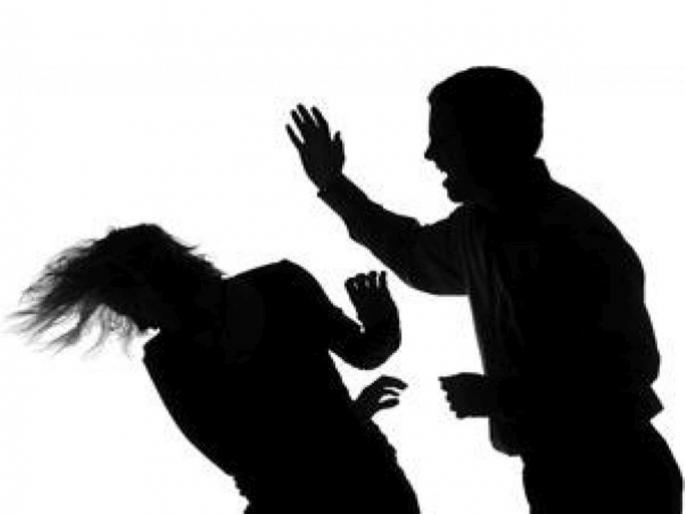 wives support beatings by husbands survey | नवऱ्याकडून मारहाणीचे बायकाच करतात समर्थन! wives support beatings by husbands survey | नवऱ्याकडून मारहाणीचे बायकाच करतात समर्थन!