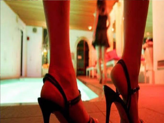 Cyber Fraud: IT employee trapped in online escort service, Lost Four Lakh Rupees | Cyber Fraud: सॉफ्टवेअर इंजिनिअरने एस्कॉर्ट सर्व्हिसवरुन तरुणी बोलावली; मग जे झाले...पुन्हा विचारही करणार नाही Cyber Fraud: IT employee trapped in online escort service, Lost Four Lakh Rupees | Cyber Fraud: सॉफ्टवेअर इंजिनिअरने एस्कॉर्ट सर्व्हिसवरुन तरुणी बोलावली; मग जे झाले...पुन्हा विचारही करणार नाही