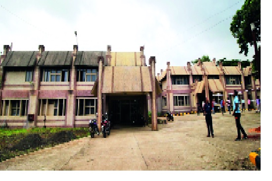  ESI hospital starts only due to lack of drugs: workers demand to start service soon | औषधांअभावी सुरू होईना ‘ईएसआय’ रुग्णालय नुसतेच वायदे : सेवा लवकर सुरू करण्याची कामगारांची मागणी