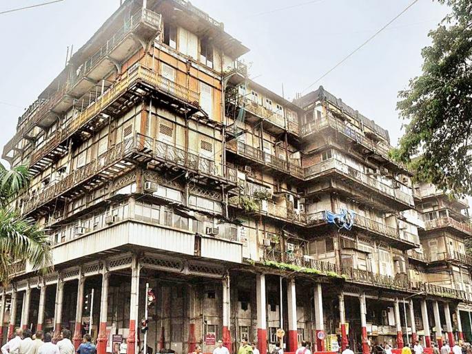 The Asplant Mansion building in south Mumbai will be empty by 15th May | दक्षिण मुंबईतील एस्प्लेंड मेन्शन इमारत १५ मेपर्यंत म्हाडा करणार रिकामी The Asplant Mansion building in south Mumbai will be empty by 15th May | दक्षिण मुंबईतील एस्प्लेंड मेन्शन इमारत १५ मेपर्यंत म्हाडा करणार रिकामी