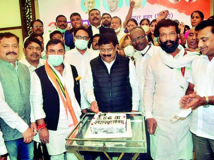 Only solve the problems of the people, only then the Congress will be strong | जनतेचे प्रश्न सोडवा, तरच काँग्रेस बळकट होईल  Only solve the problems of the people, only then the Congress will be strong | जनतेचे प्रश्न सोडवा, तरच काँग्रेस बळकट होईल