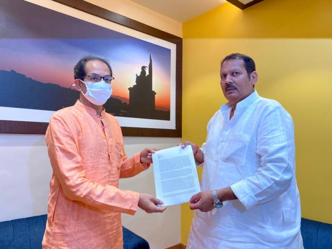 The government should issue a white paper on these issues, Udayan Raje demanded from the Chief Minister on maratha reservation | सरकारने 'या' मुद्द्याांवर श्वेतपत्रिका काढावी, उदयनराजेंची मुख्यमंत्र्यांकडे मागणी The government should issue a white paper on these issues, Udayan Raje demanded from the Chief Minister on maratha reservation | सरकारने 'या' मुद्द्याांवर श्वेतपत्रिका काढावी, उदयनराजेंची मुख्यमंत्र्यांकडे मागणी