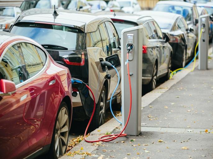 250 electric cars, 1000 bikes will come to the city; 'Mission Green Mobility' will change the identity of the city | इलेक्ट्रिकवरील २५० कार, १ हजार बाईक शहरात येणार; 'मिशन ग्रीन मोबिलिटी'ने शहराची ओळख बदलणार 250 electric cars, 1000 bikes will come to the city; 'Mission Green Mobility' will change the identity of the city | इलेक्ट्रिकवरील २५० कार, १ हजार बाईक शहरात येणार; 'मिशन ग्रीन मोबिलिटी'ने शहराची ओळख बदलणार