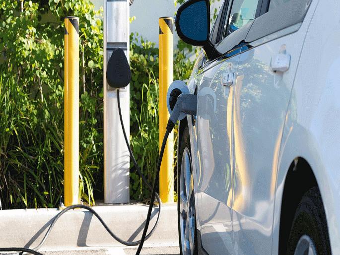 Who Dominates EV Companies?; The craze electric vehicle in India, but... | ईव्ही कंपन्यांमध्ये सर्वात दबदबा कुणाचा?; भारतात क्रेझ वाढली, पण...