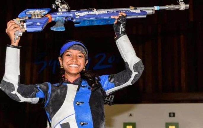 India's Elavenil Valarivan wins 10m air rifle gold at the World Cup | नेमबाजी : इलावेनिलने जिंकले विश्वचषक सुवर्ण