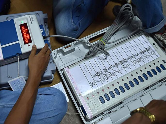 Election commission Decision: The days of having the same name are over... We will have to find the same face; henceforth, the candidate's color photo will be printed on EVMs... | सारख्या नावाचे दिवस गेले... सेम चेहराही शोधावा लागणार; यापुढे EVM वर उमेदवाराचा रंगीत फोटो छापणार... Election commission Decision: The days of having the same name are over... We will have to find the same face; henceforth, the candidate's color photo will be printed on EVMs... | सारख्या नावाचे दिवस गेले... सेम चेहराही शोधावा लागणार; यापुढे EVM वर उमेदवाराचा रंगीत फोटो छापणार...