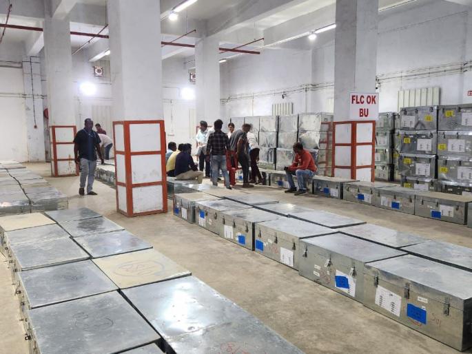 Follow Election Commission instructions while transporting EVMs Collector Jawle | ईव्हीएम यंत्राची वाहतूक करताना निवडणूक आयोगाच्या निर्देशांचे पालन करा : जिल्हाधिकारी जावळे  Follow Election Commission instructions while transporting EVMs Collector Jawle | ईव्हीएम यंत्राची वाहतूक करताना निवडणूक आयोगाच्या निर्देशांचे पालन करा : जिल्हाधिकारी जावळे