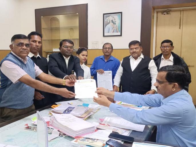 Count EVM VVPAT 100 percent, otherwise hold elections on ballot; Demand of Bharat Mukti Morcha | व्हीव्हीपॅट १०० टक्के मोजा, अन्यथा बॅलेटवरच निवडणुका घ्या; भारत मुक्ती मोर्चाची मागणी Count EVM VVPAT 100 percent, otherwise hold elections on ballot; Demand of Bharat Mukti Morcha | व्हीव्हीपॅट १०० टक्के मोजा, अन्यथा बॅलेटवरच निवडणुका घ्या; भारत मुक्ती मोर्चाची मागणी