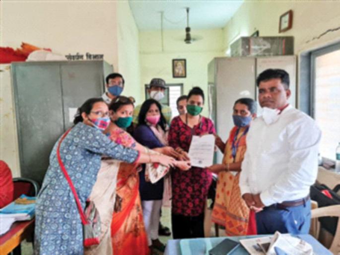 How to pay school fees? Warning of agitation | शाळांची फी भरायची तरी कशी? आंदोलनाचा दिला इशारा How to pay school fees? Warning of agitation | शाळांची फी भरायची तरी कशी? आंदोलनाचा दिला इशारा