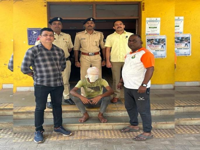 After catching the kidnapper at the railway station, the police released the minor girl safely | अपहरणकर्त्याला रेल्वे स्थानकावर पकडून पोलिसांनी अल्पवयीन मुलीची केली सुखरुप सुटका After catching the kidnapper at the railway station, the police released the minor girl safely | अपहरणकर्त्याला रेल्वे स्थानकावर पकडून पोलिसांनी अल्पवयीन मुलीची केली सुखरुप सुटका