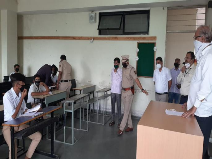 Police action against school at Talegaon Dabhade; The exam started by violating the rules | तळेगाव दाभाडे येथील महाविद्यालयावर प्रशासनाची कारवाई ; नियमांचे उल्लंघन करत परीक्षेचे आयोजन